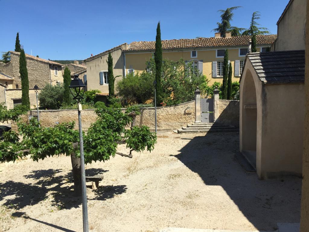 Le Vieux Bistrot Hotel Cabrières-dʼAvignon Екстериор снимка