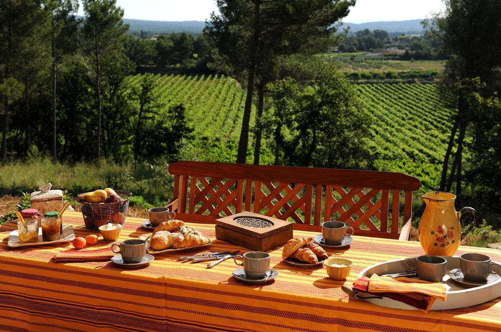Le Vieux Bistrot Hotel Cabrières-dʼAvignon Екстериор снимка