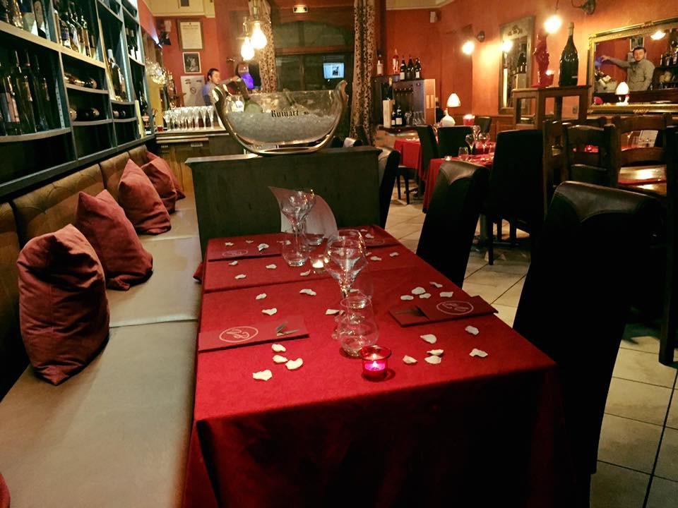 Le Vieux Bistrot Hotel Cabrières-dʼAvignon Екстериор снимка