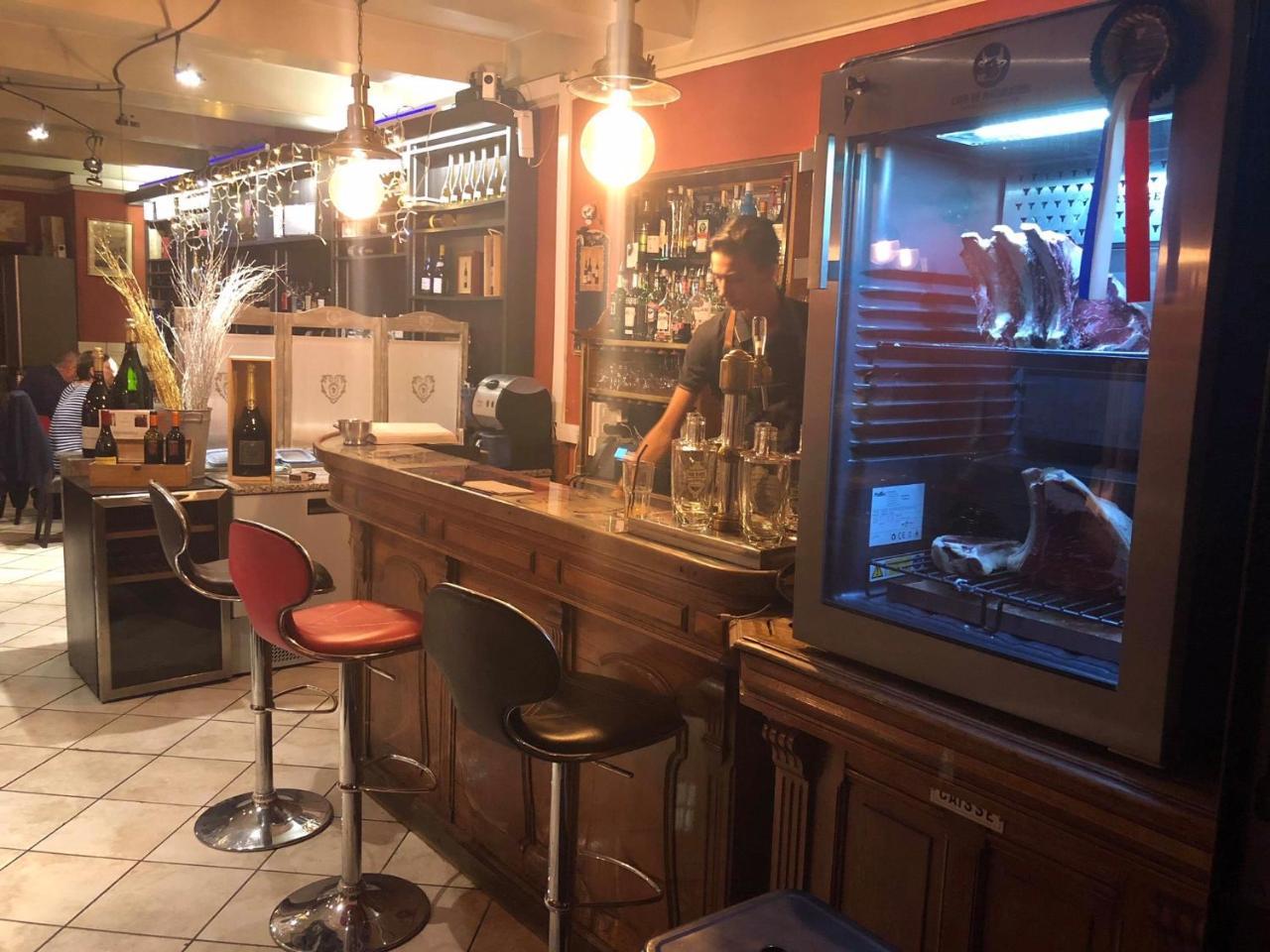 Le Vieux Bistrot Hotel Cabrières-dʼAvignon Екстериор снимка