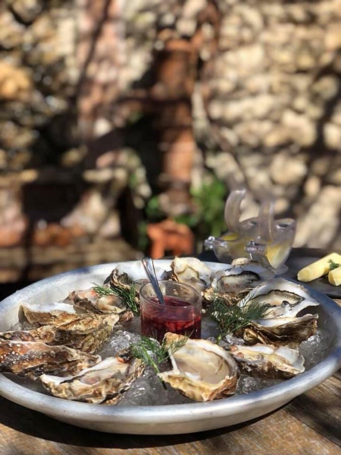 Le Vieux Bistrot Hotel Cabrières-dʼAvignon Екстериор снимка