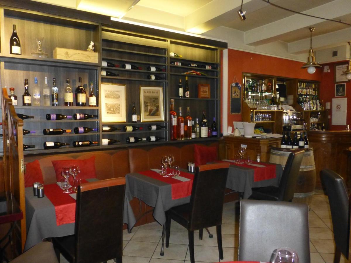 Le Vieux Bistrot Hotel Cabrières-dʼAvignon Екстериор снимка